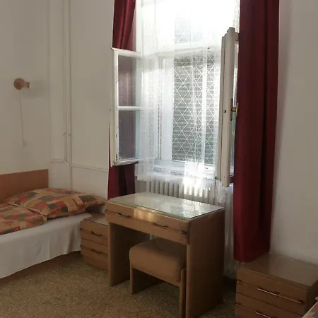 Tomori Pal Foiskola Kollegiuma Budapest