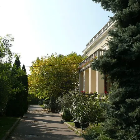 Tomori Pal Foiskola Kollegiuma Hostel